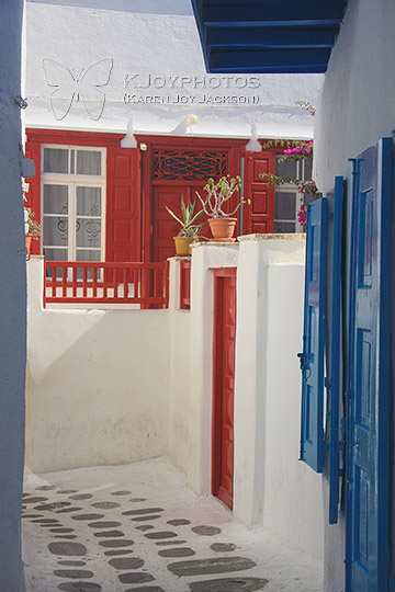 Contrasting Shutters